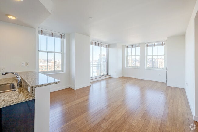 1BR, 1BA - 978SF