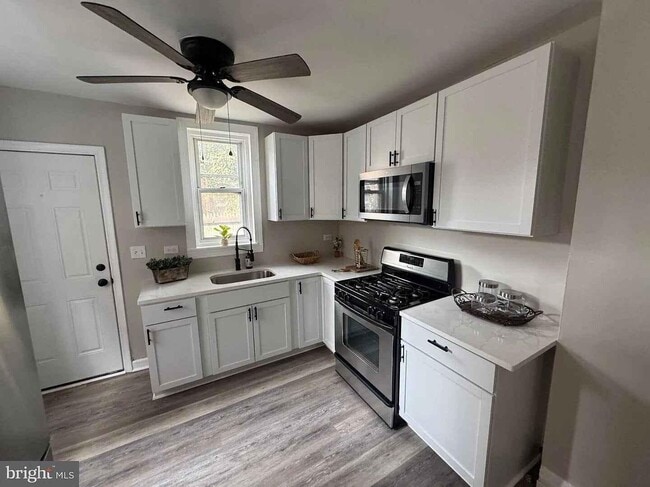 Photo - 517 Delamore Pl