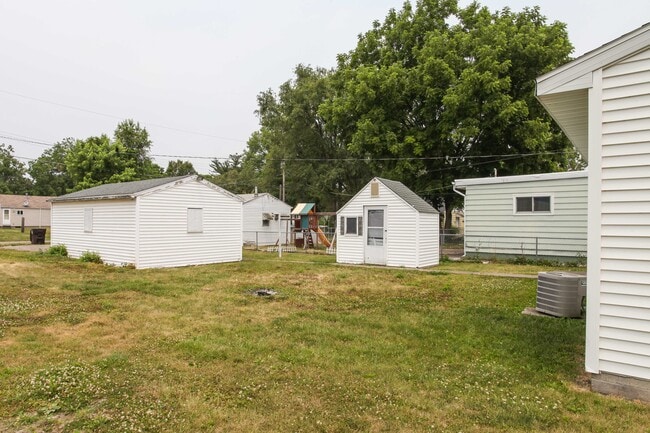 Photo - 809 N. SHERMAN