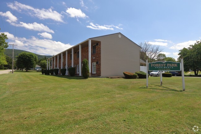 Building Photo - Forest Park Apartments