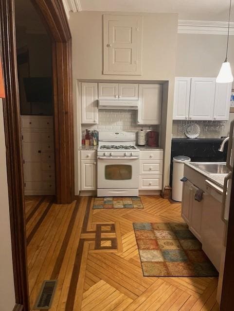 Photo - 2612 Genesee St