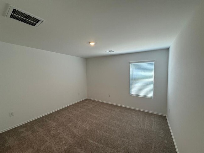 Photo - 3645 Pete St