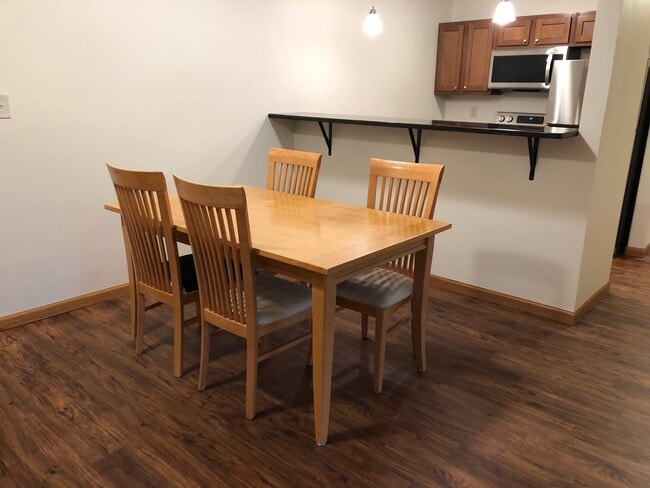 Photo - Mapleview Apartments