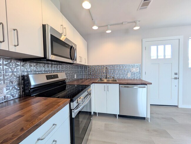 Photo - 1108 W San Antonio St