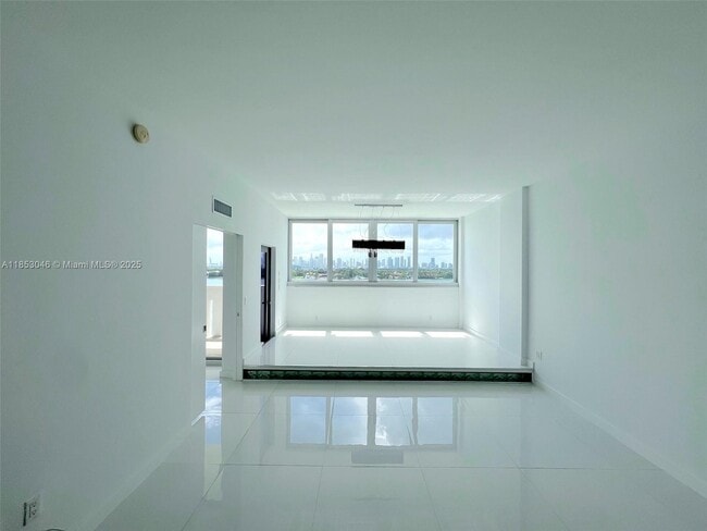 Building Photo - 800 West Ave Unit PH27 Rental