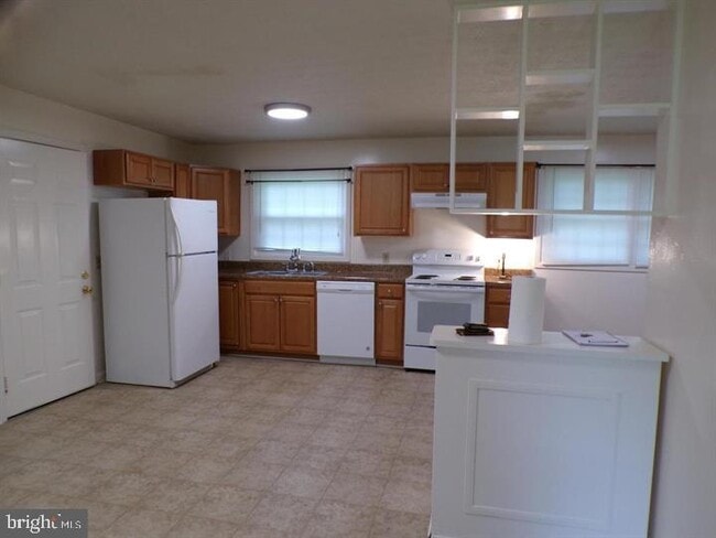 Photo - 111 Walnut Dr