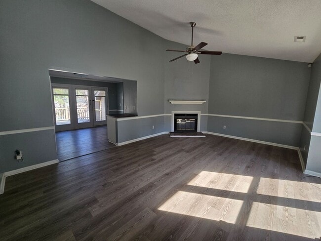 Photo - 134 Homeplace Ct