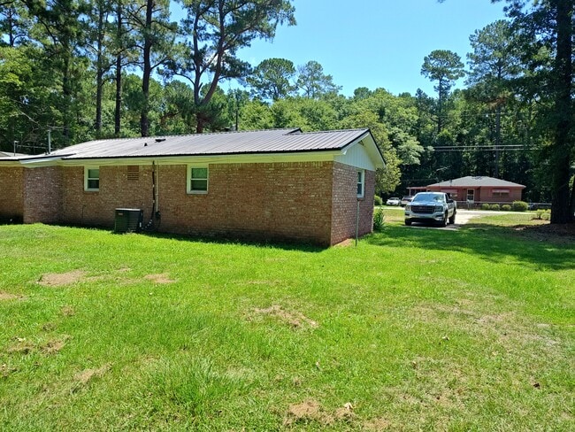 Photo - 606 King St