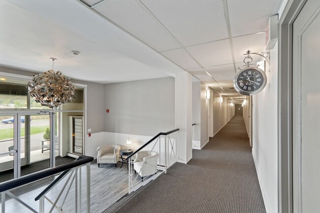 Lobby - Mattison House