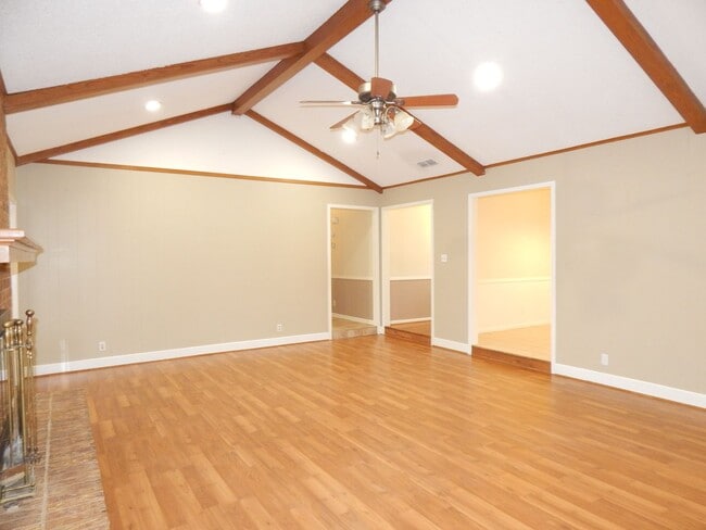 Photo - South Tyler, Beautiful 3 Bedroom, 2 Bath Home with RV Parking!