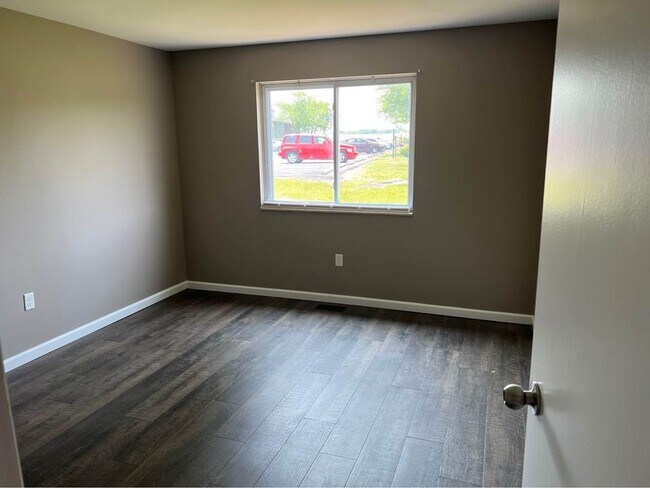 Bedroom - 2275 N Cable Rd Unit 1