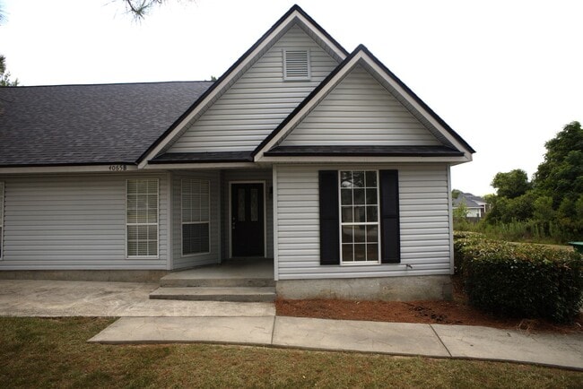 Building Photo - 4065 Northlake Dr Unit B Rental