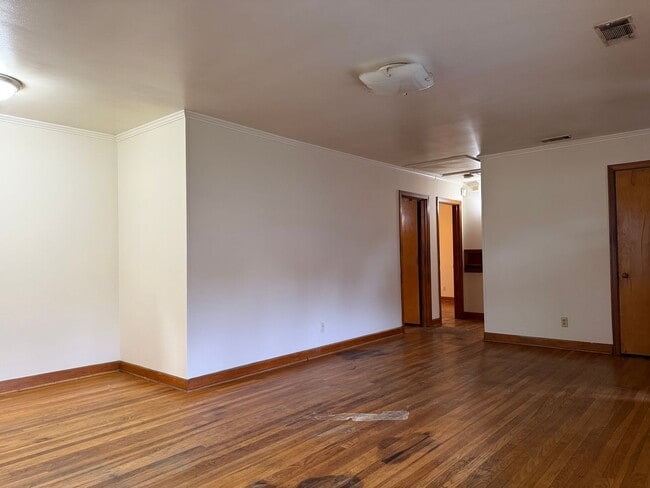 Photo - 1914 S Van Buren St