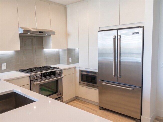 Photo - 32 Traveler St Unit 613