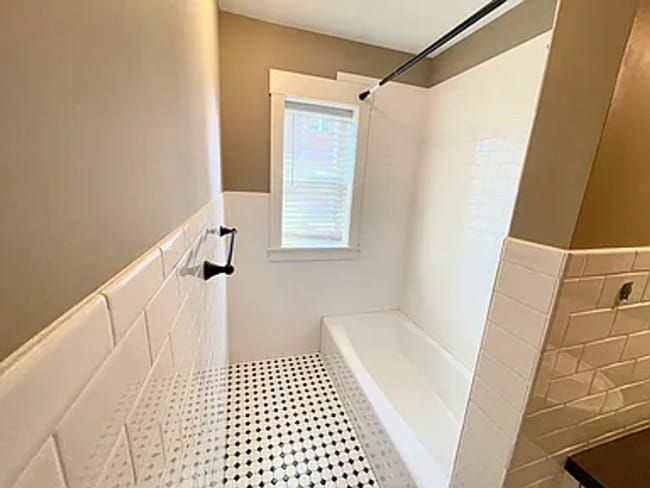 Photo - 414 S 40th St