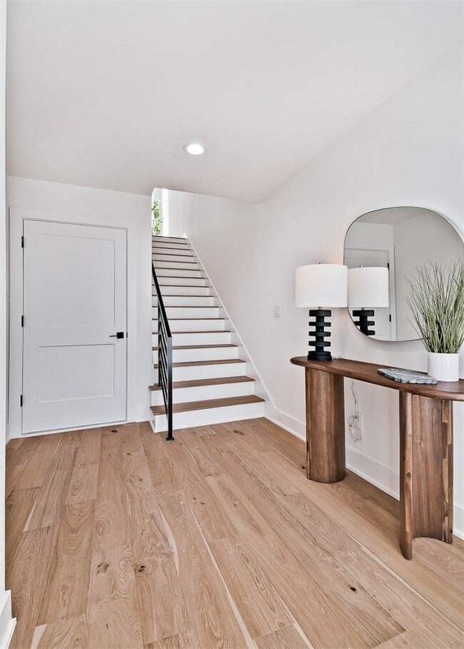 Photo - 210 NW 9th St