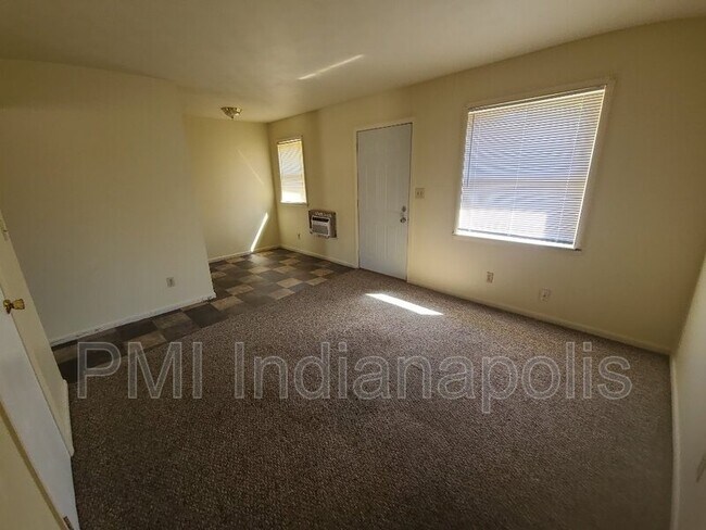 Photo - 122 W William Dr Unit J