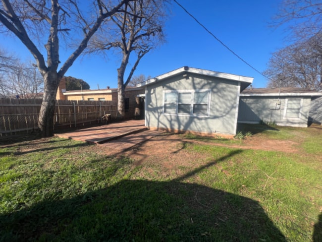 Photo - 2951 Moffett Ave