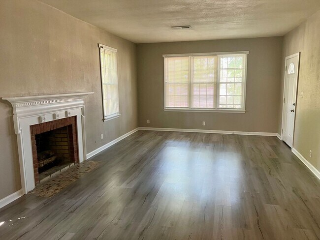 Photo - FOR RENT - 3 Bedroom, 1.5 Bath!