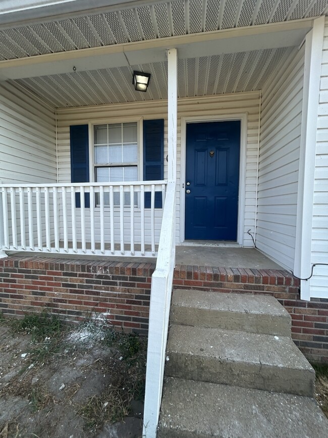 Photo - 2070 Carneal Ln