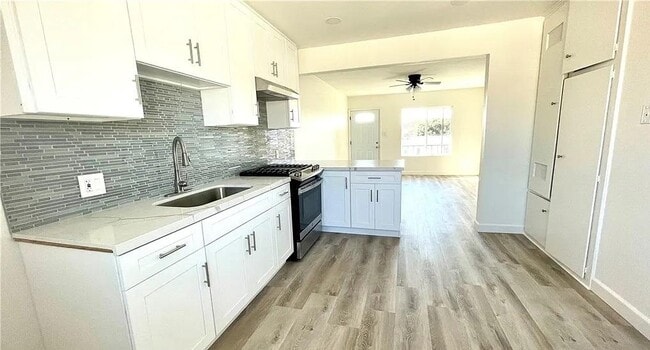 Photo - 8709 Lyndora St