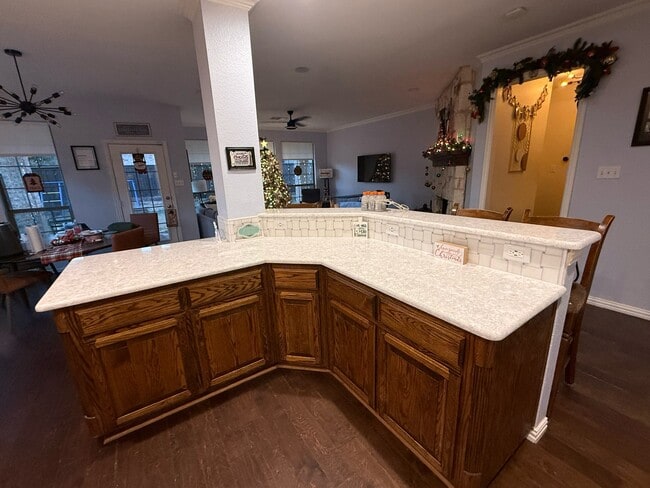 Kitchen Island - 2489 Yuma Dr