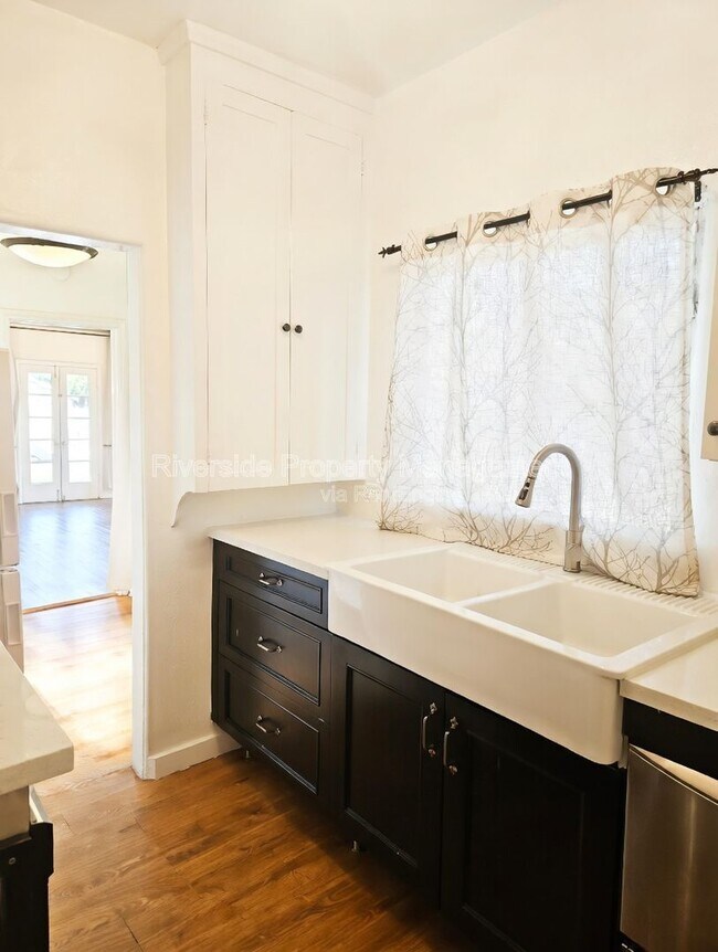 Photo - 4566 Orange St Unit 2