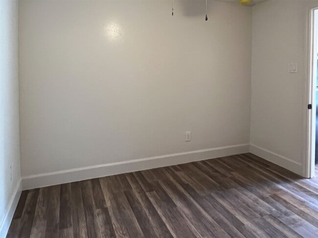 Photo - 201 Eastwood St Unidad 2