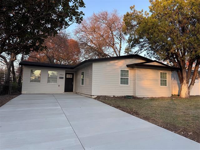 Photo - 2553 Wicker Ave