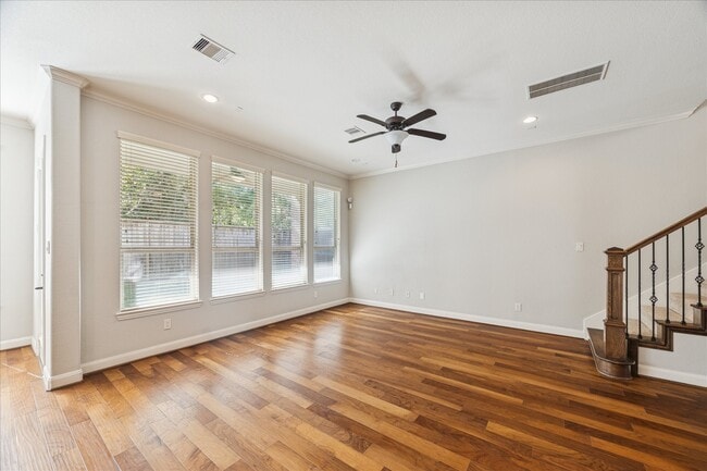 Photo - 43 Herons Flight Pl