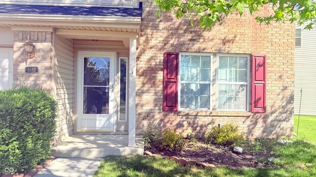 Photo - 6683 Amherst Way