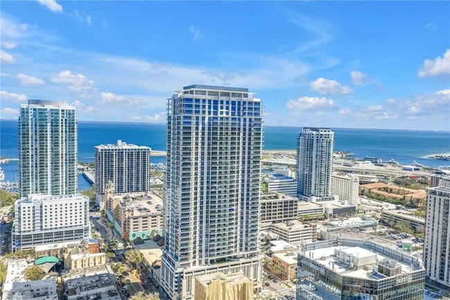 Building Photo - 275 1st Ave S Unit 1703