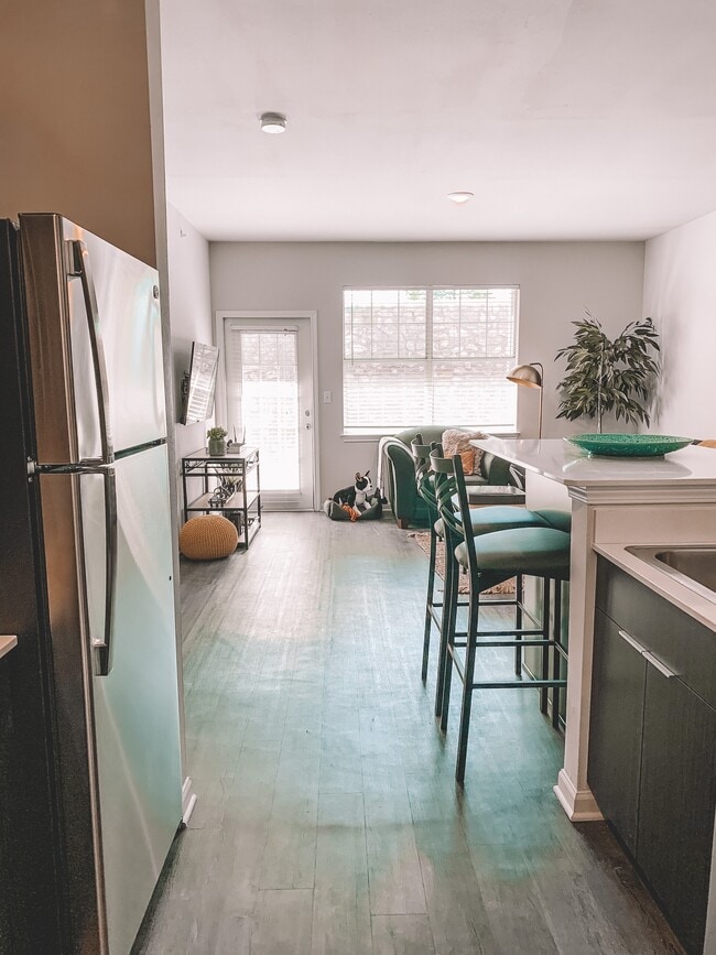 Photo - The Quarters Columbia