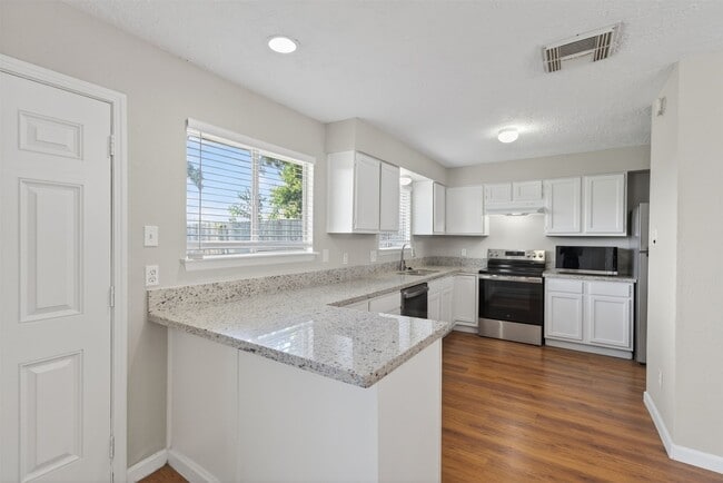 Photo - 9906 Rocky Hollow Rd