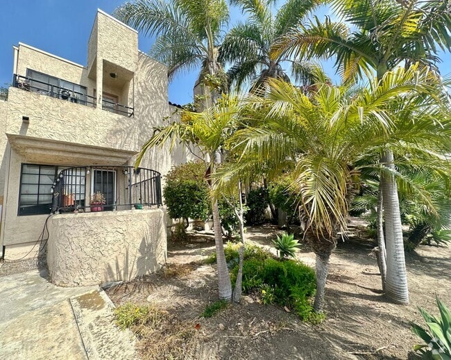 Building Photo - Beautiful 2 bedroom Condo off Adams Ave wi...