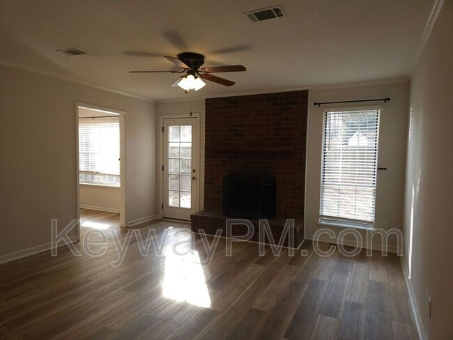 Photo - 4756 Red Leaf Way