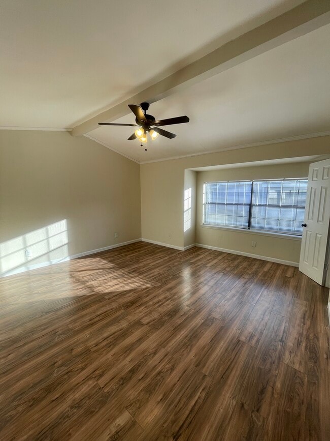 Building Photo - 8545 Midpark Rd Unit 36