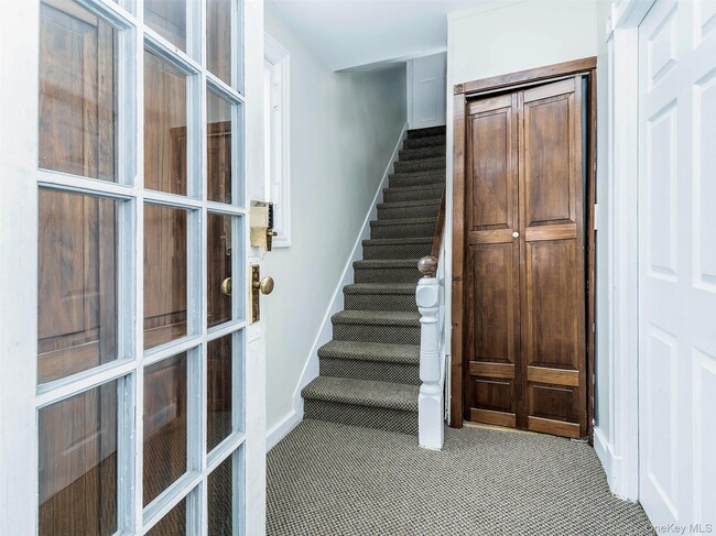 Photo - 339 Glen Ave Unit Upper