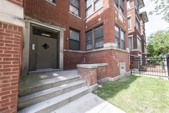 Photo - 7210 S Yates Blvd