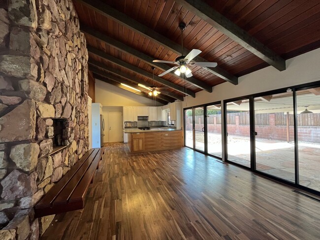 Photo - 420 Fairview Ln
