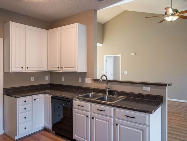 Photo - 38 Summer Meadow Rd