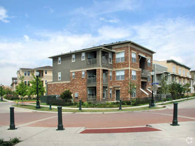 Thousand Oaks Apartments in Austin Ranch