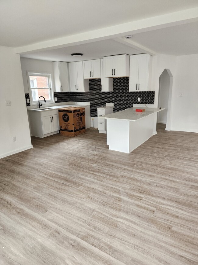 Photo - 15731 Lauder St