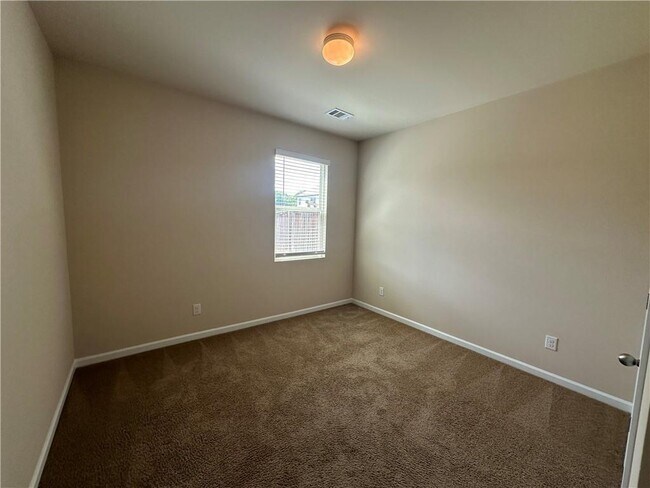 Photo - 20 Dandelion Ct