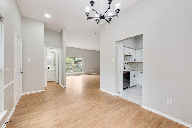 Photo - 10406 High Hollows Dr