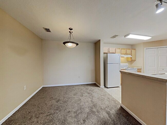 Photo - 5800 Lake Pointe Village Cir