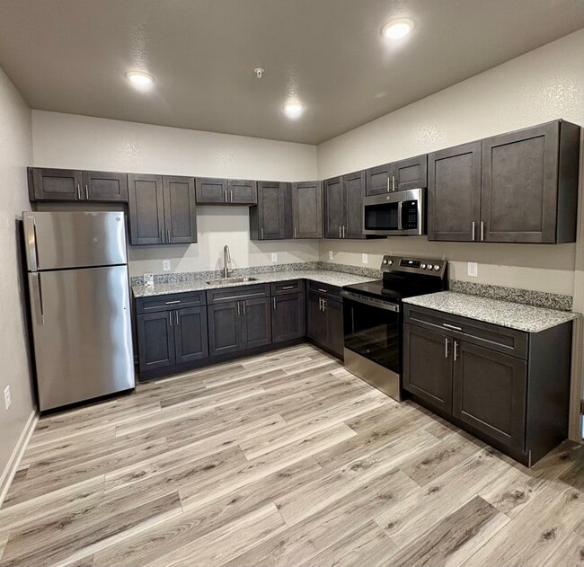 Modern Kitchen Space - Platform Douglas