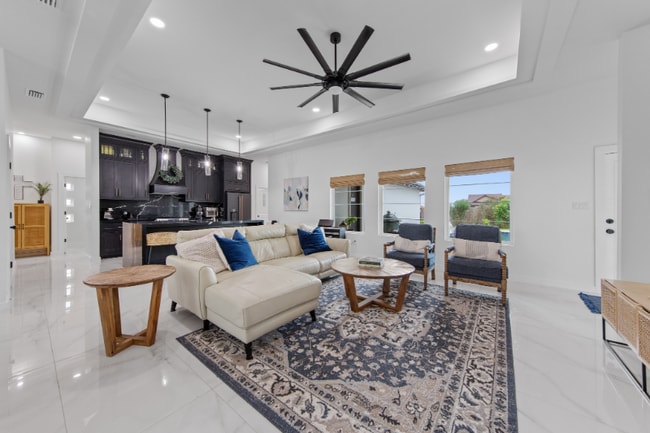 Photo - 112 Talon Dr