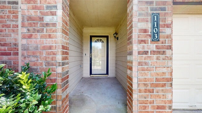 Photo - 1103 Sun Prairie Dr