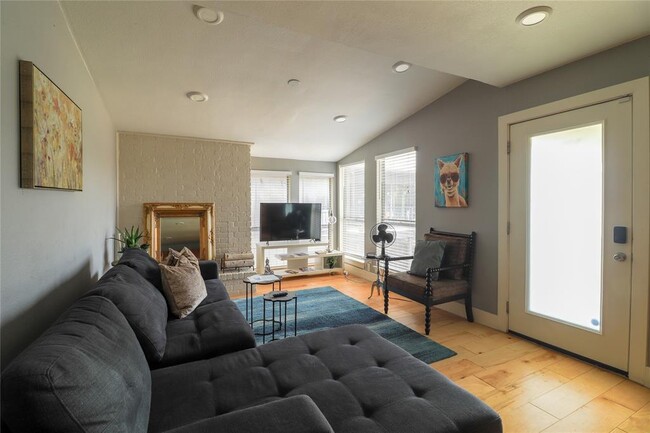 Photo - 909 Reinli St Unit 221